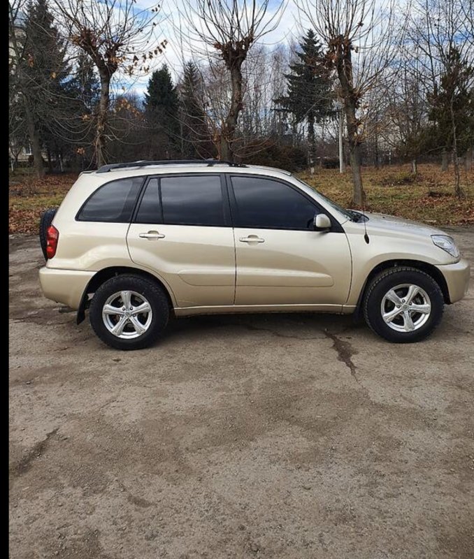 Toyota RAV4 (2000-2005)
