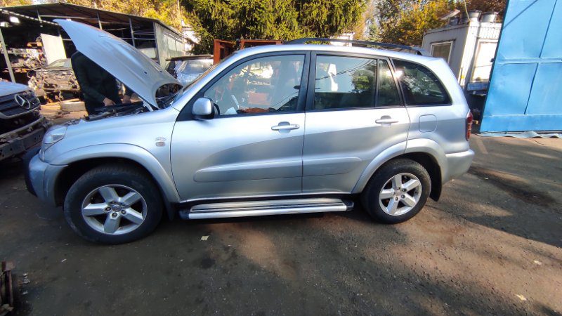 Toyota RAV4 (2000-2005)