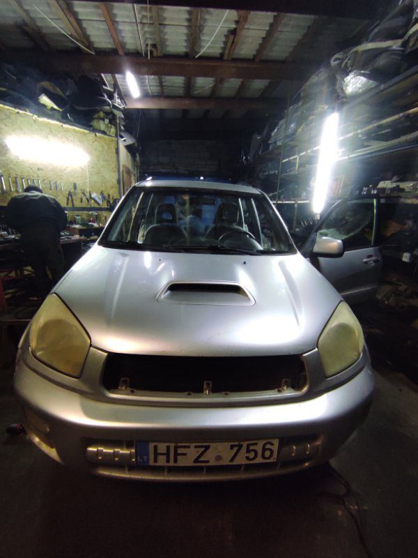 Toyota RAV4 (2000-2005)