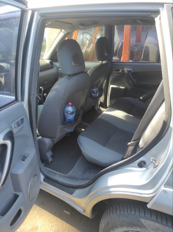 Toyota RAV4 (2000-2005)