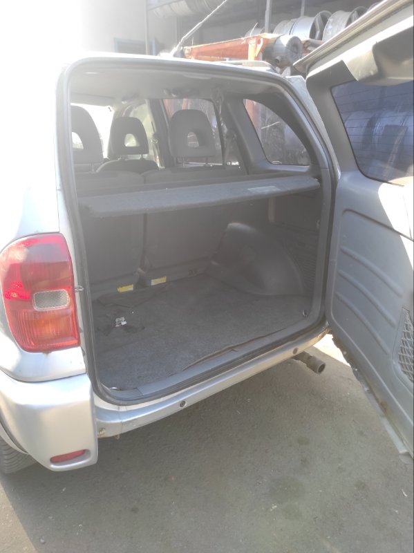 Toyota RAV4 (2000-2005)