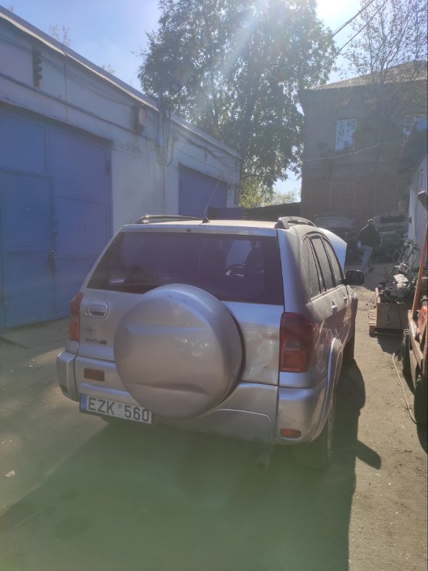 Toyota RAV4 (2000-2005)
