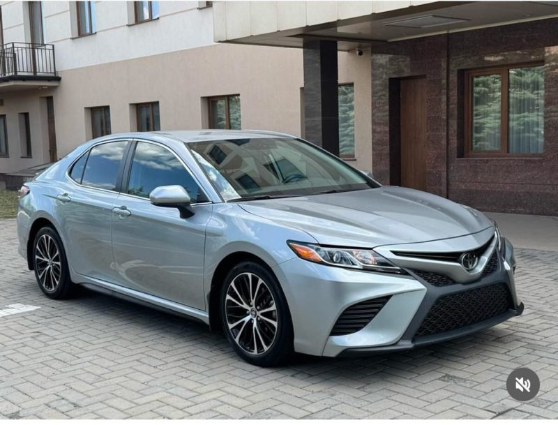 Toyota Camry XV70