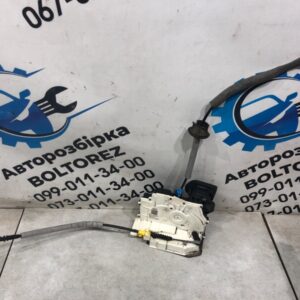 Замок двері передньої лівої