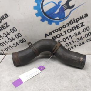 Патрубок системи охолодження