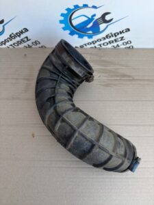 Патрубок повітряного фільтра