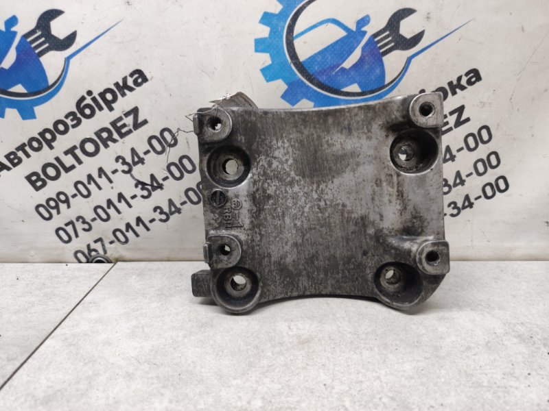 Кронштейн компресора кондиціонера